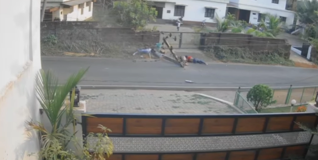 Mangalore , Paneer : Two Students Seriously Injured After Bike Hits Electric Pole.